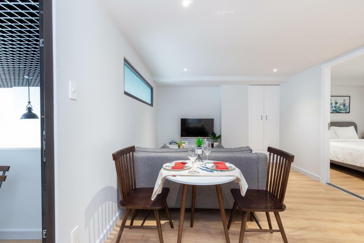 Cozrum Homes - Premier Residence Ho Chi Minh City Bagian luar foto
